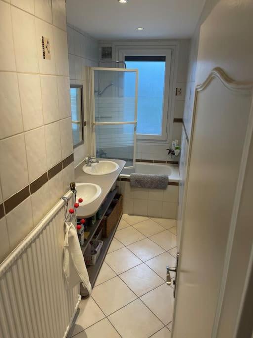 Appartement Entier Climatise - Parking Prive Saint-Martin-dʼHères Zewnętrze zdjęcie